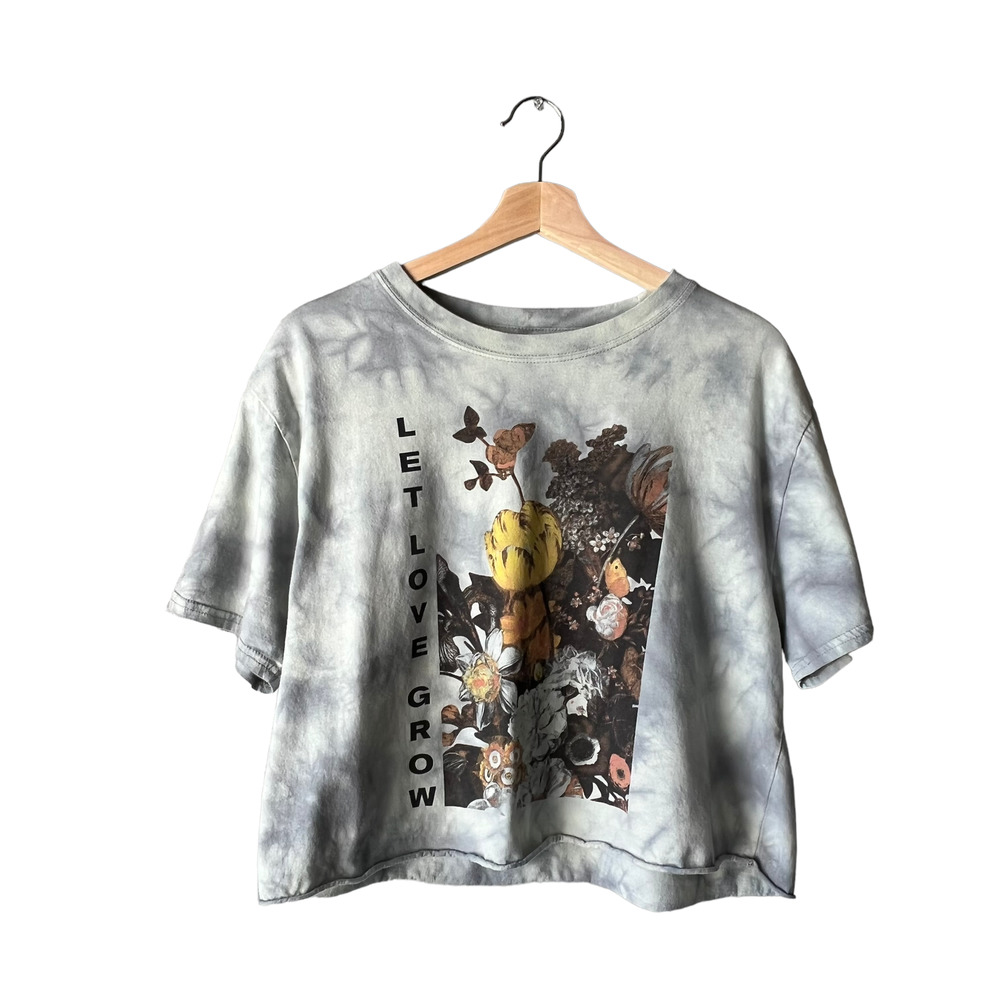 Let Love Grow Graphic Green Tye Dye Crop Top Size Medium